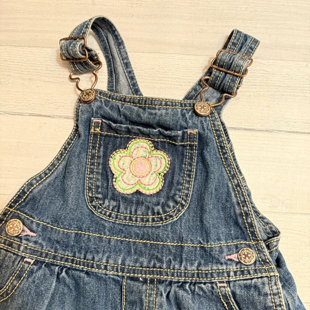 OshKosh B'Gosh girls denim shortalls overalls flower appliqué‎ size 18 months